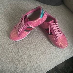 Custom made Gucci Sneakers size 8 1/2 like new